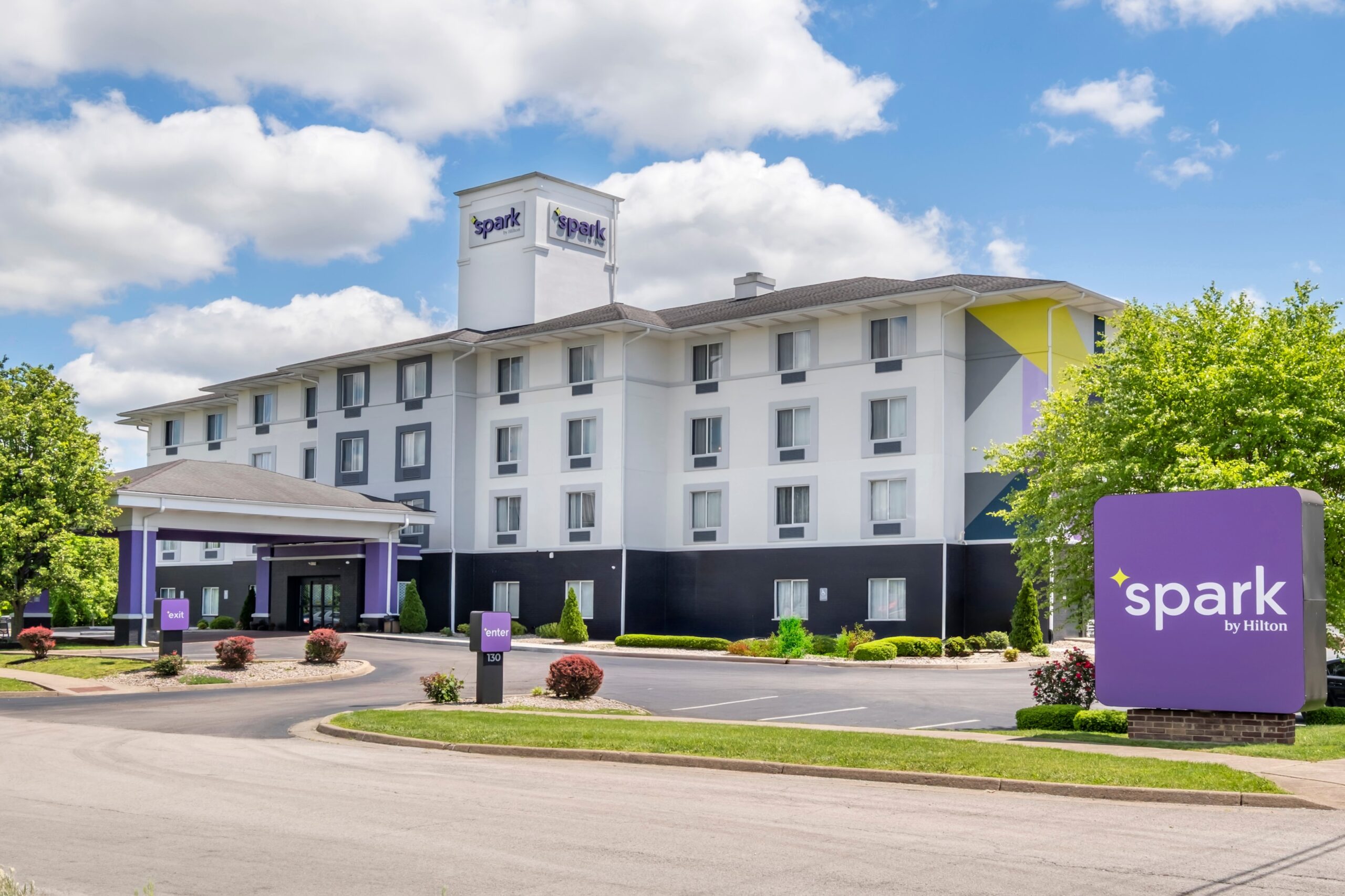 Exterior view of Spark by Hilton, Shepherdsville, Louisville