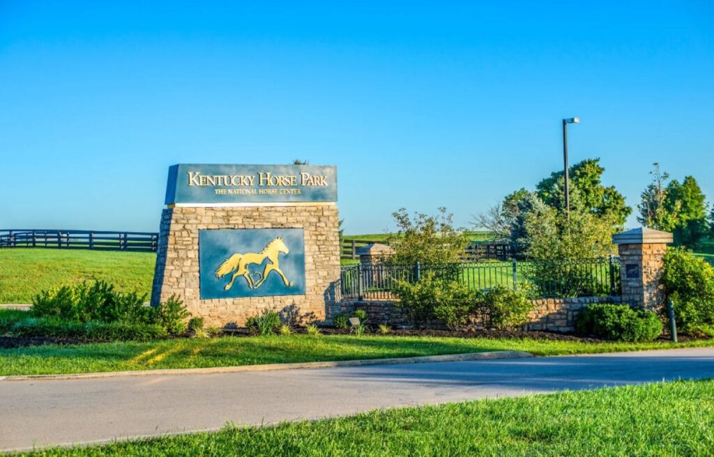 Image of the signpost at Kentucky Horse Park