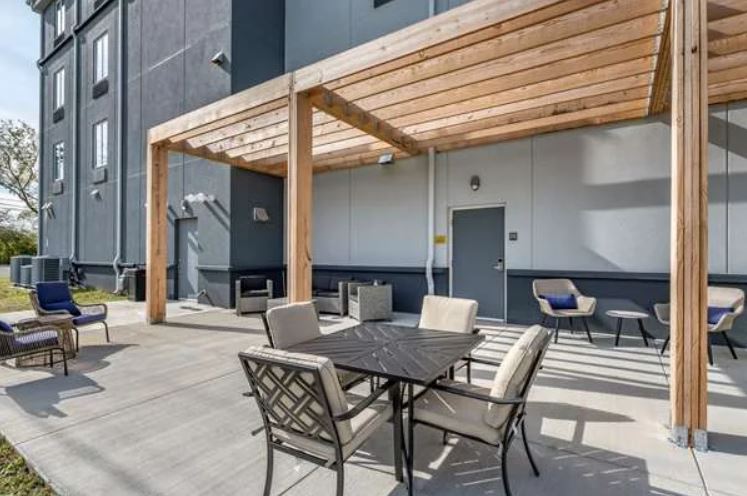 Mainstay Suites GeorgeTown Hangout Area