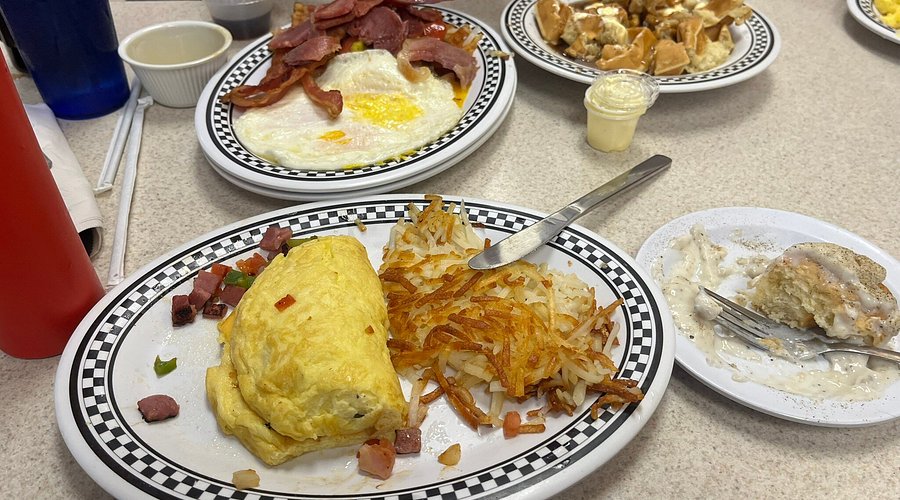 Somerset Breakfast in Somerset KY close to Somernite Cruise and Hotels