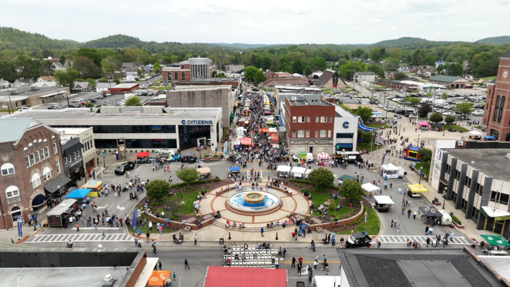 An aerial street view of Somerset Kentucky Hotels