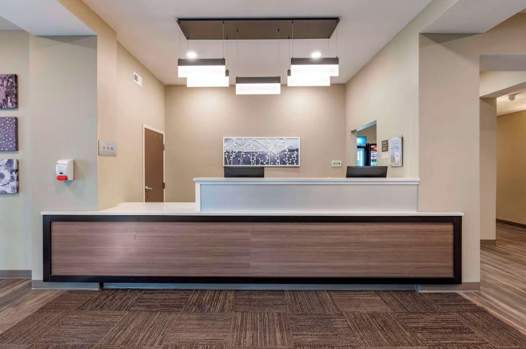 Mainstay Suites Georgetown KY Receptionist Lobby