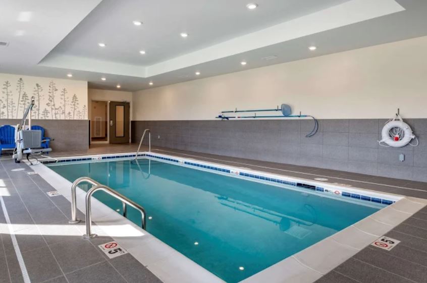 Mainstay Suites Georgetown KY Swimming Pool