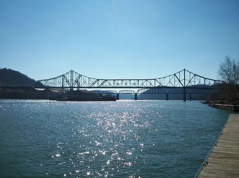 Ohio River Near Kentucky close to Spark by Hilton Shepherdsville Louisville South.
